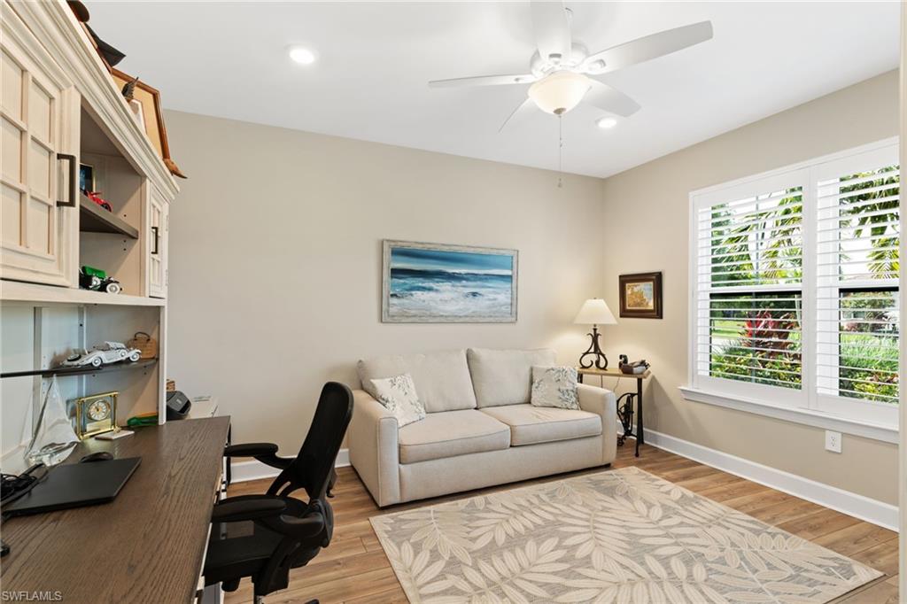 HAMPTON LAKES - Residential