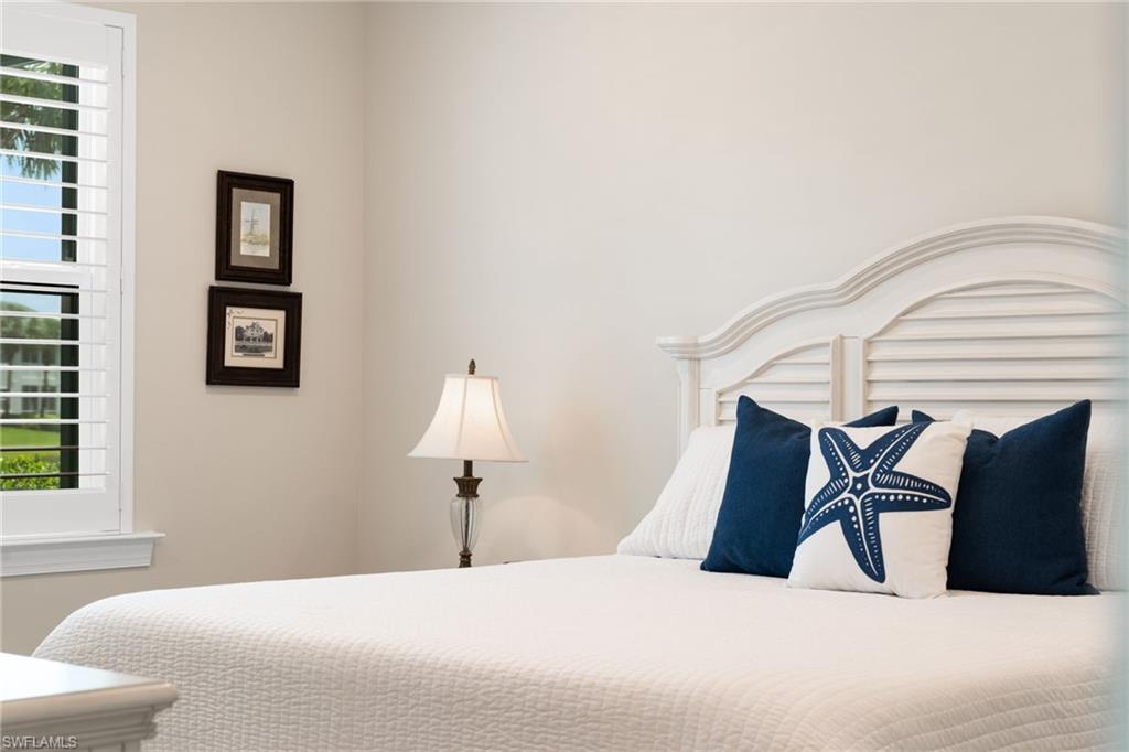 HAMPTON LAKES - Residential