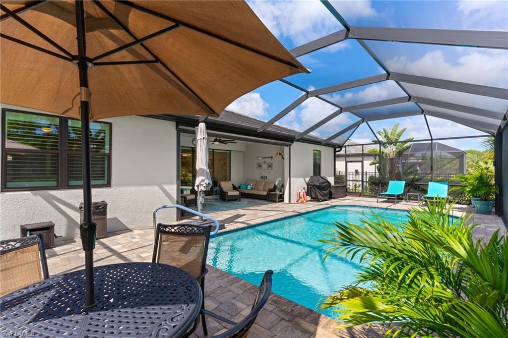 HAMPTON LAKES - Residential