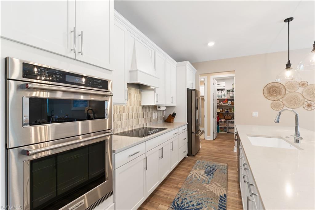 HAMPTON LAKES - Residential