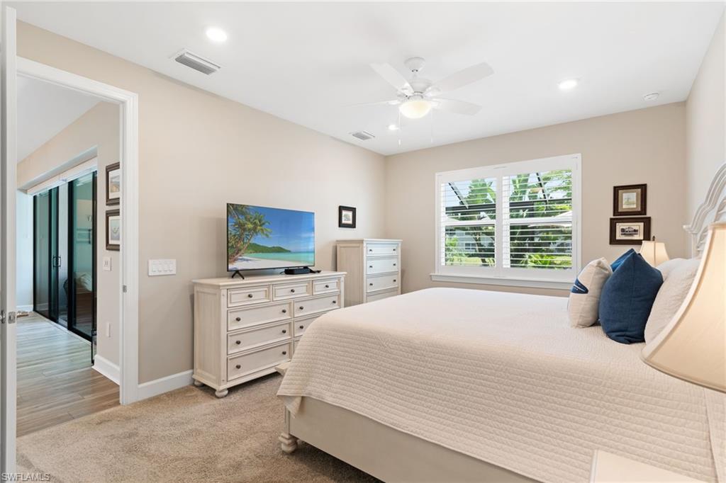 HAMPTON LAKES - Residential