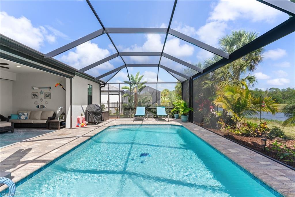 HAMPTON LAKES - Residential