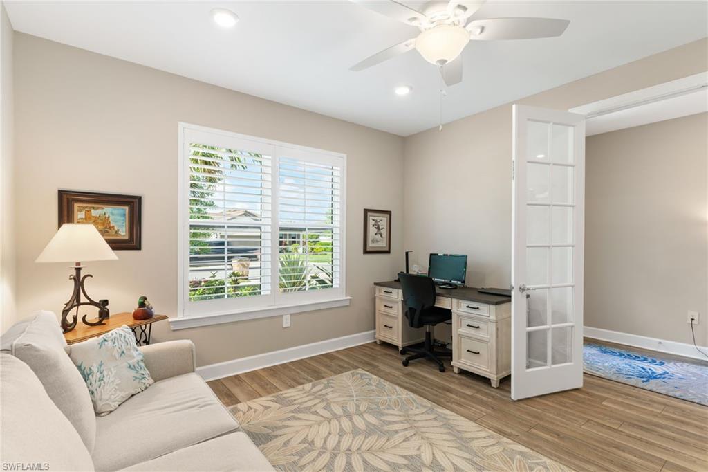 HAMPTON LAKES - Residential