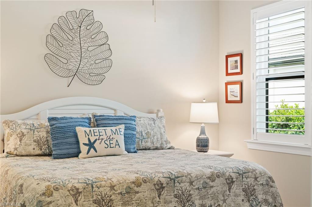 HAMPTON LAKES - Residential