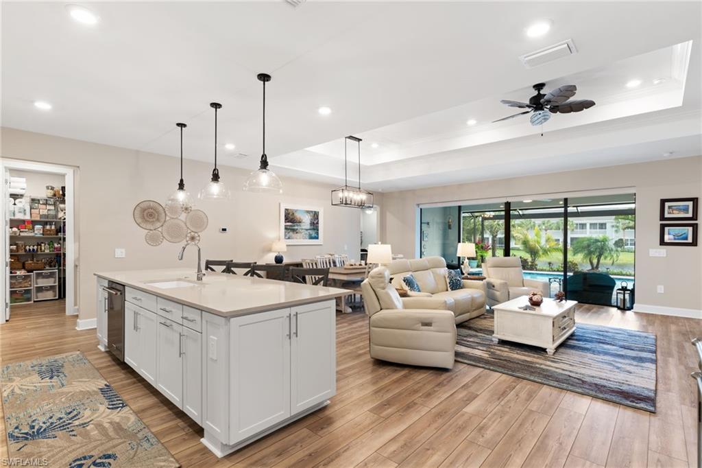 HAMPTON LAKES - Residential