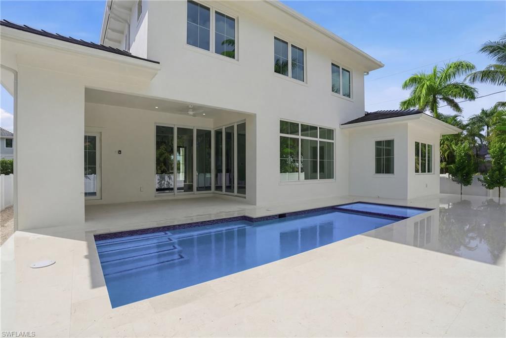 LAKE PARK - Residential