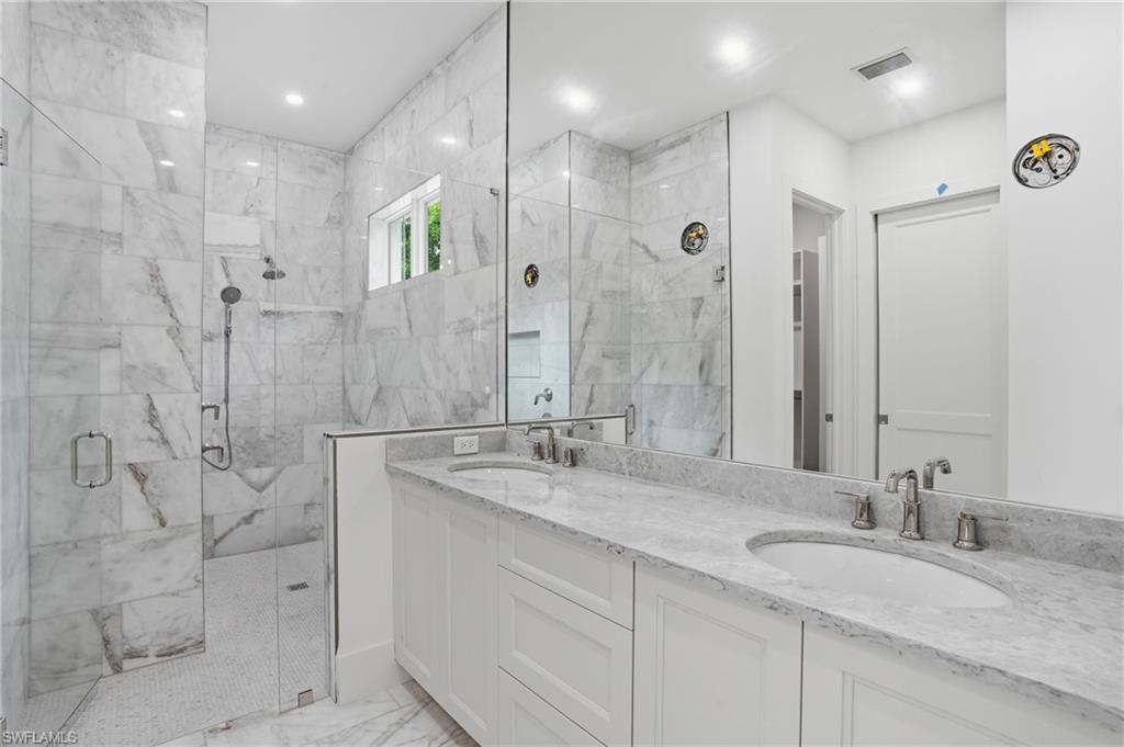 LAKE PARK - Residential