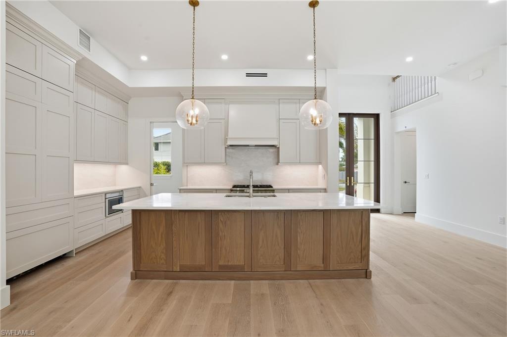 LAKE PARK - Residential