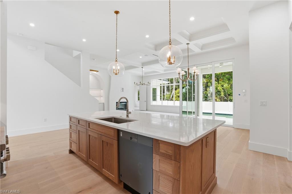 LAKE PARK - Residential