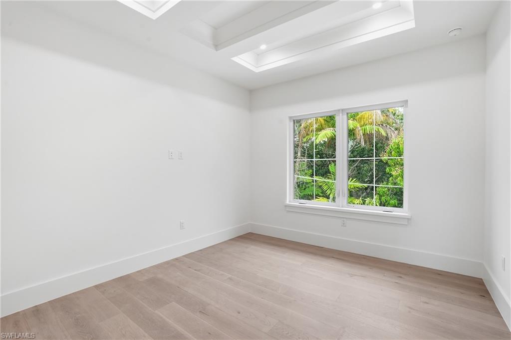 LAKE PARK - Residential