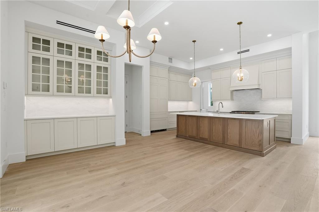 LAKE PARK - Residential