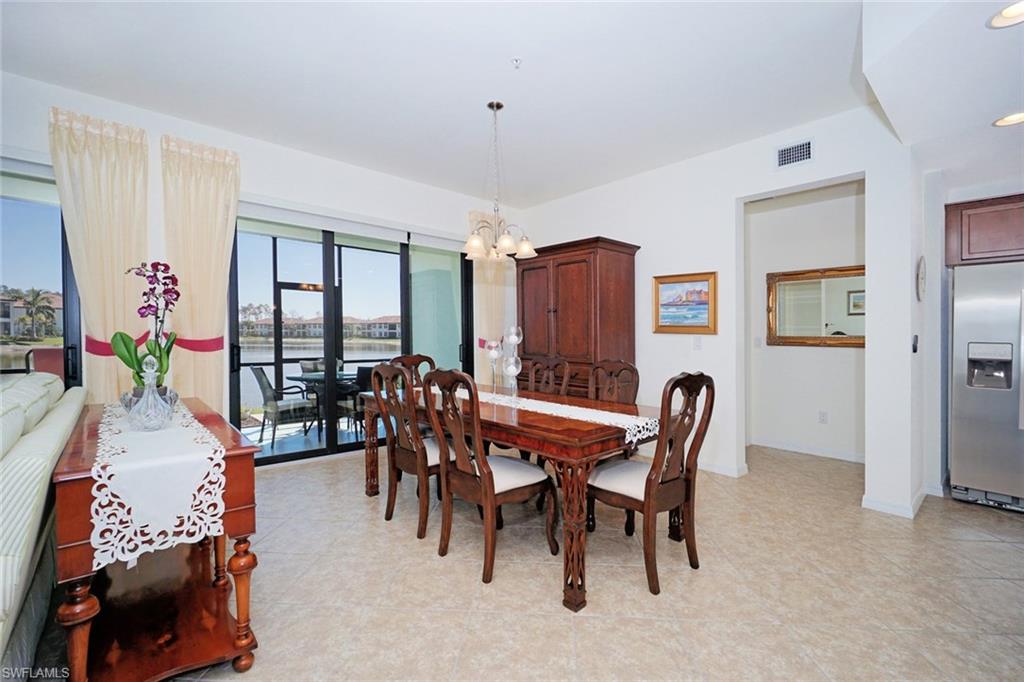 CARRIAGE HOMES AT LIVINGSTON LAKES - Residential