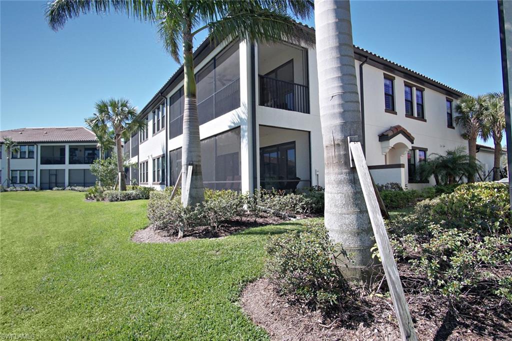 CARRIAGE HOMES AT LIVINGSTON LAKES - Residential