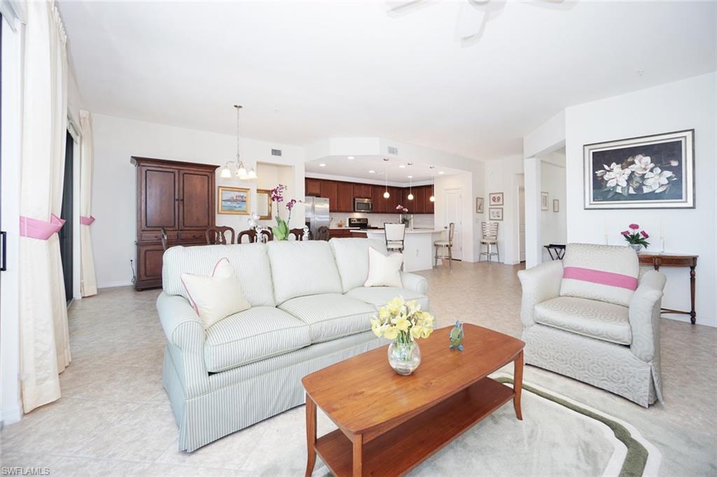 CARRIAGE HOMES AT LIVINGSTON LAKES - Residential