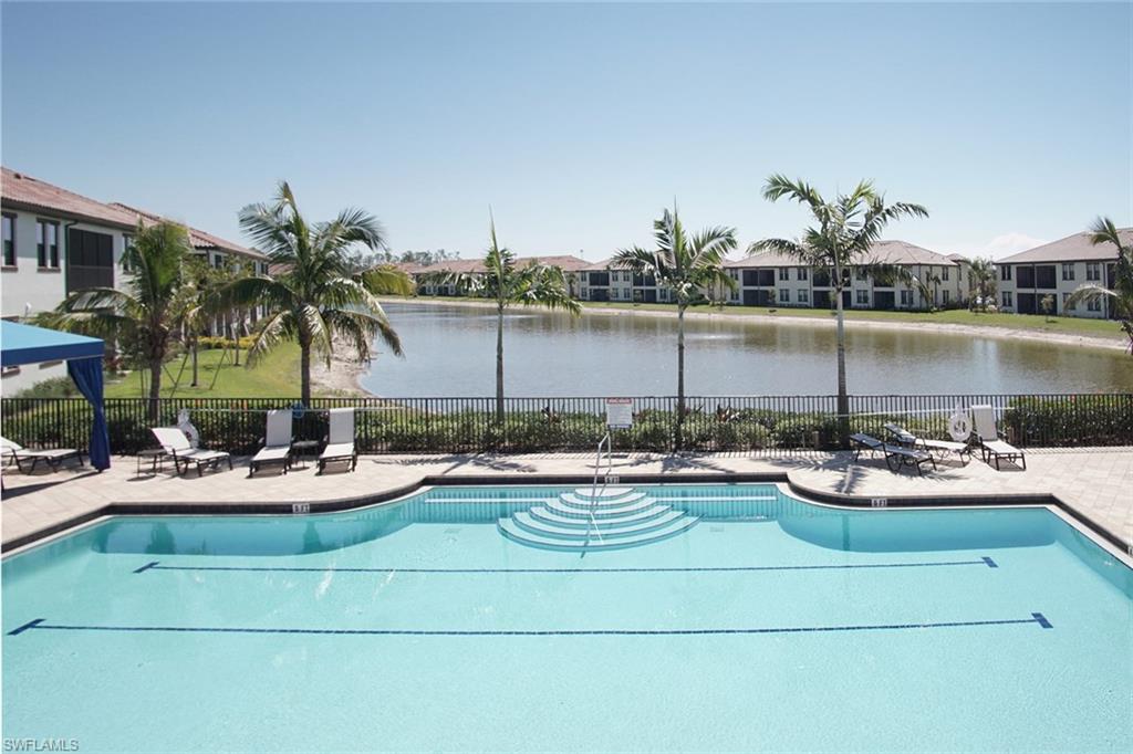 CARRIAGE HOMES AT LIVINGSTON LAKES - Residential