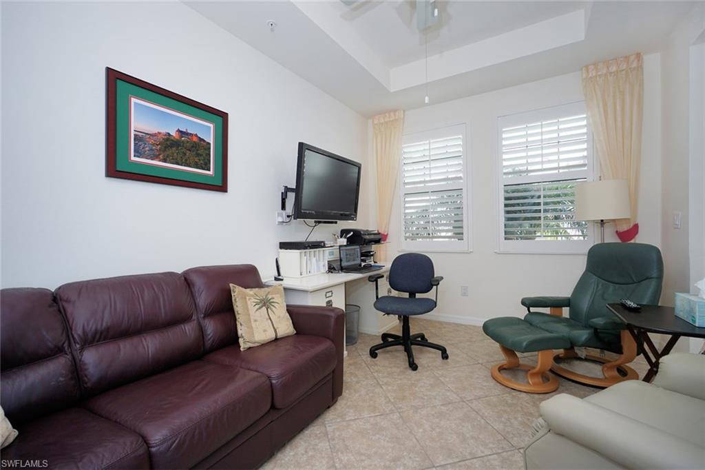 CARRIAGE HOMES AT LIVINGSTON LAKES - Residential