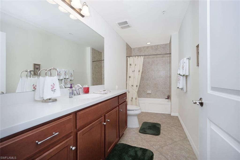 CARRIAGE HOMES AT LIVINGSTON LAKES - Residential