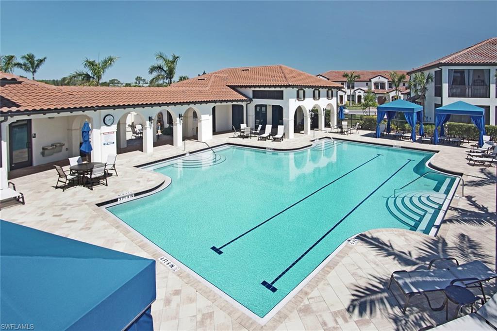 CARRIAGE HOMES AT LIVINGSTON LAKES - Residential