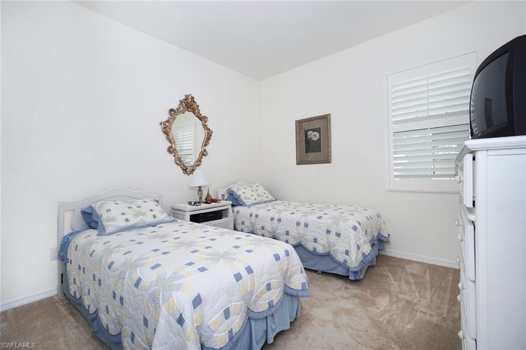 CARRIAGE HOMES AT LIVINGSTON LAKES - Residential