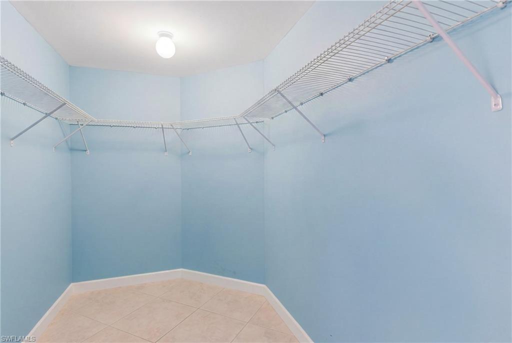 FAIRWAY VILLAS - Residential