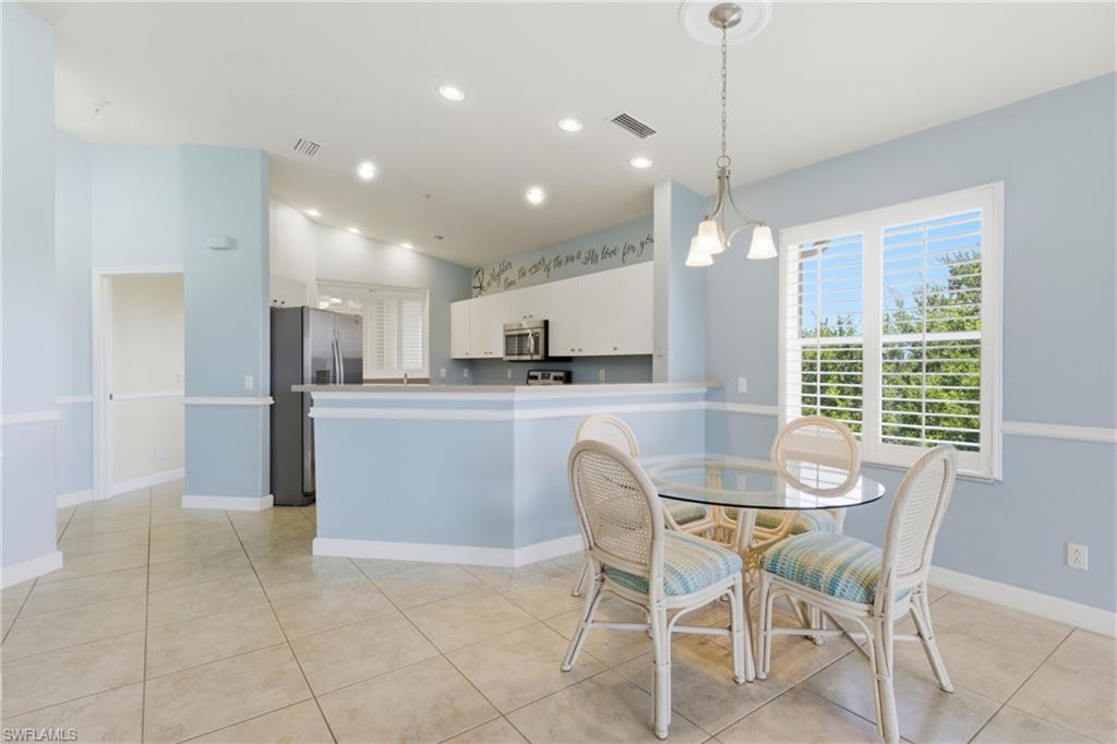 FAIRWAY VILLAS - Residential