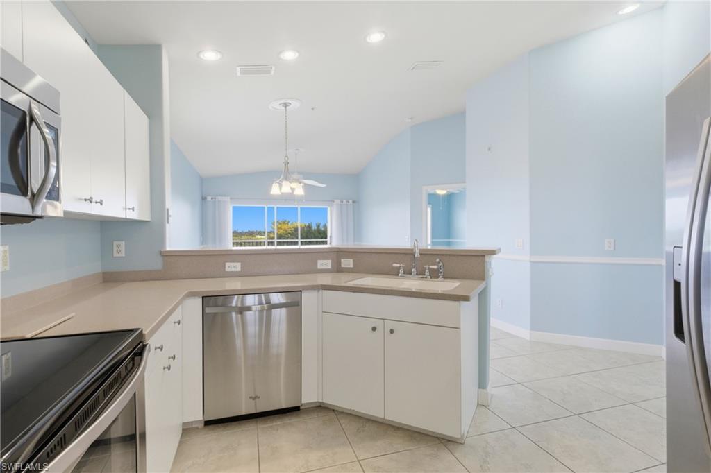 FAIRWAY VILLAS - Residential