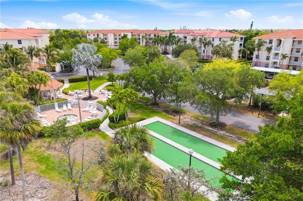 FAIRWAY VILLAS - Residential