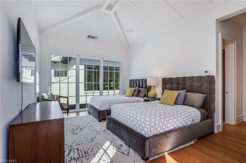 OLDE NAPLES - Residential