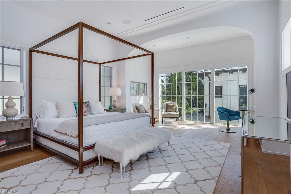 OLDE NAPLES - Residential