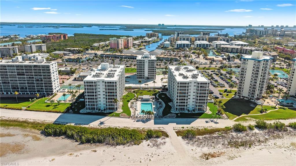 CRECIENTE CONDO SOUTH - Residential