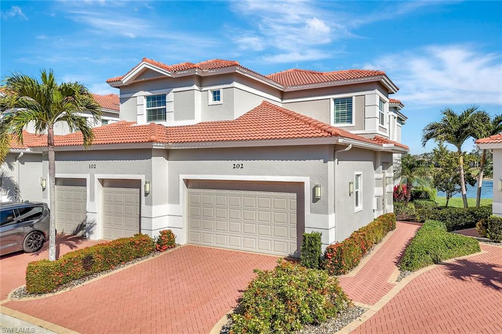 VISTA POINTE - Residential