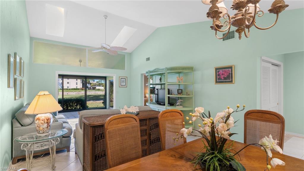 FOXFIRE VILLAS - Residential