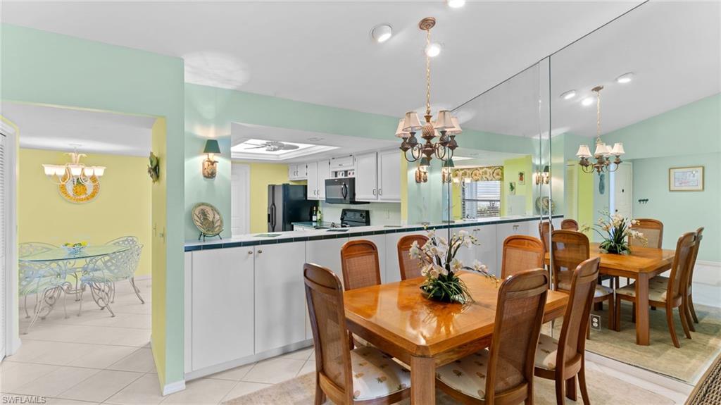 FOXFIRE VILLAS - Residential