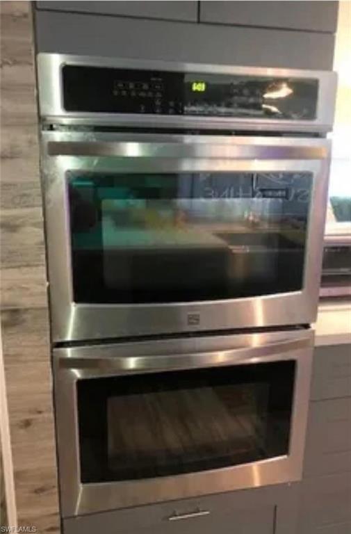 MIRROR LAKES - Residential