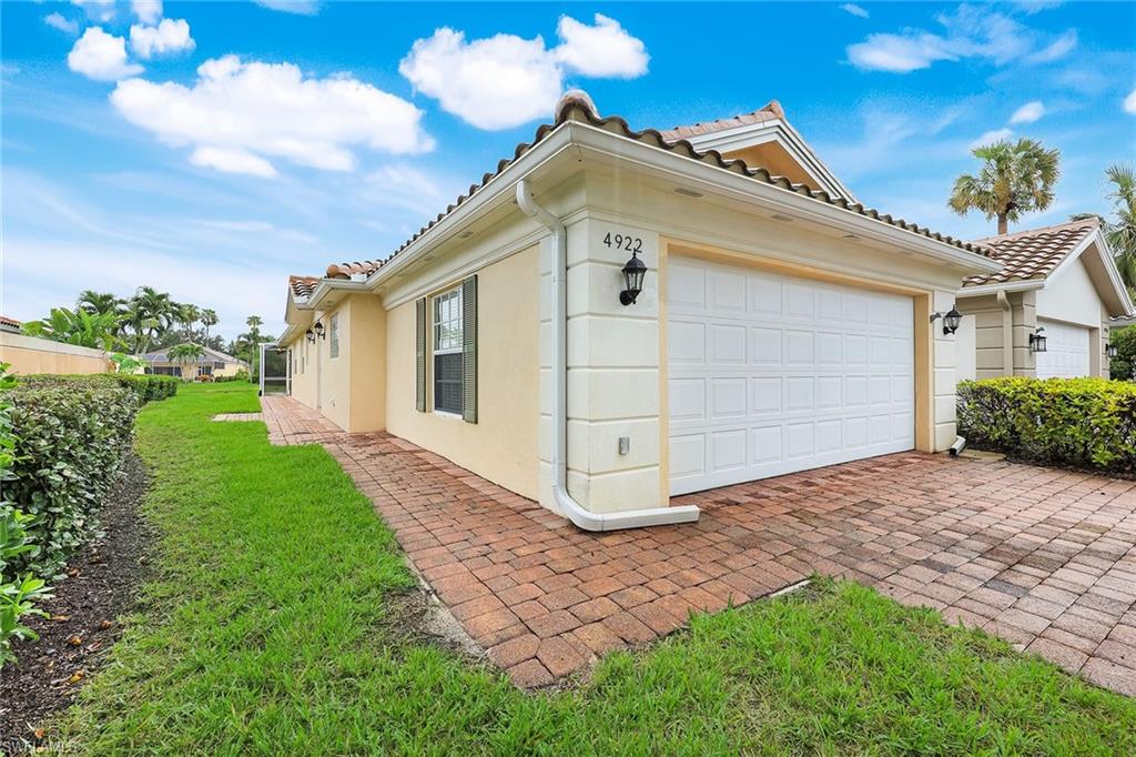 4922 Kingston WAY
