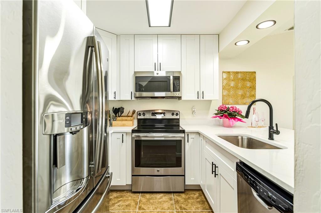 WATERS EDGE OF CAPE CORAL CONDOMINIUM - Residential