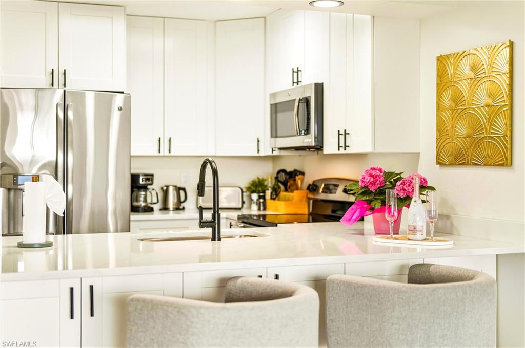 WATERS EDGE OF CAPE CORAL CONDOMINIUM - Residential