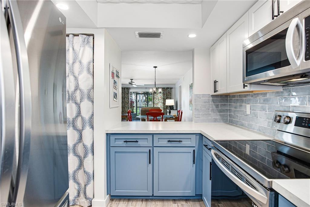 FOXMOOR CONDO - Residential