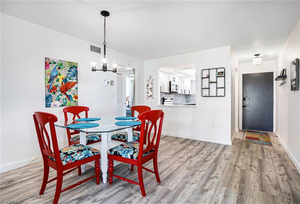 FOXMOOR CONDO - Residential