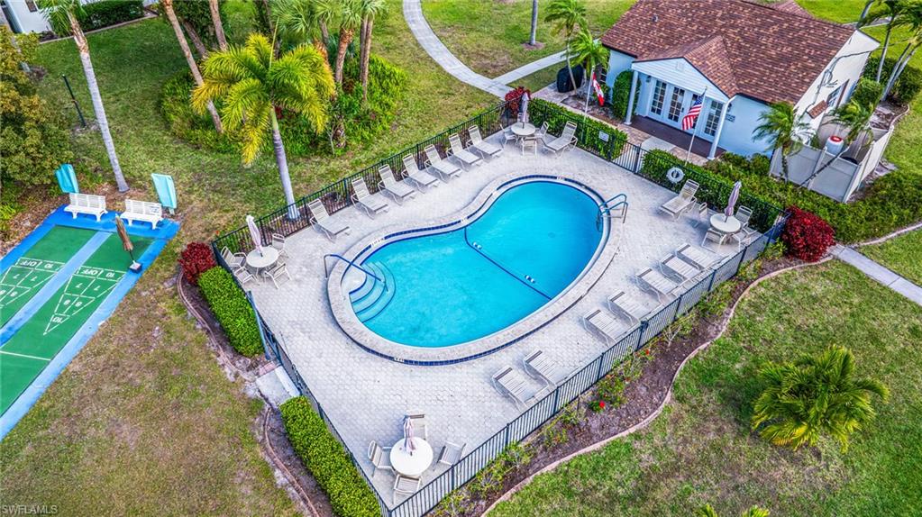 FOXMOOR CONDO - Residential