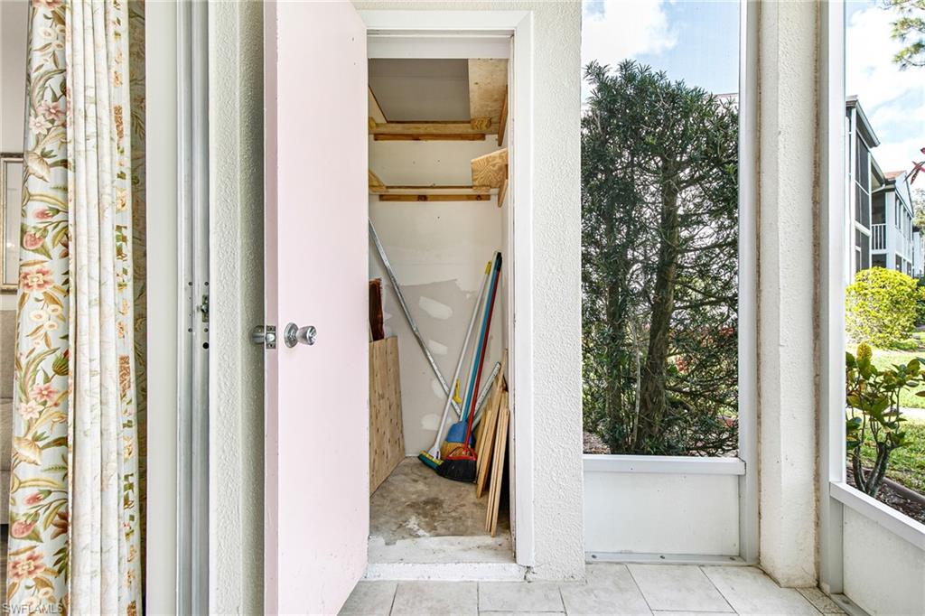 FOXMOOR CONDO - Residential