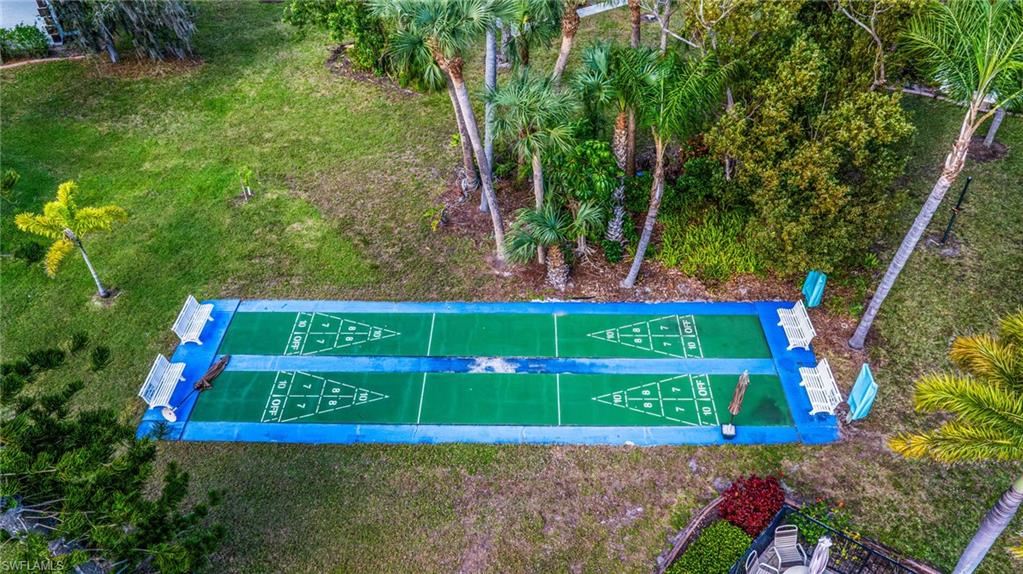 FOXMOOR CONDO - Residential