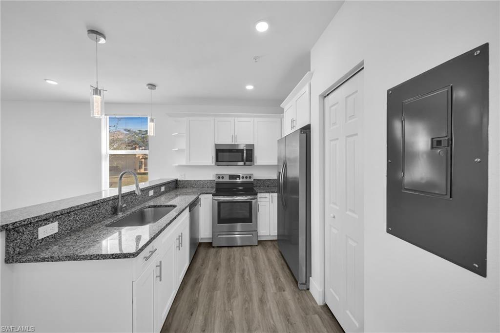 CAPE CORAL - Residential Lease