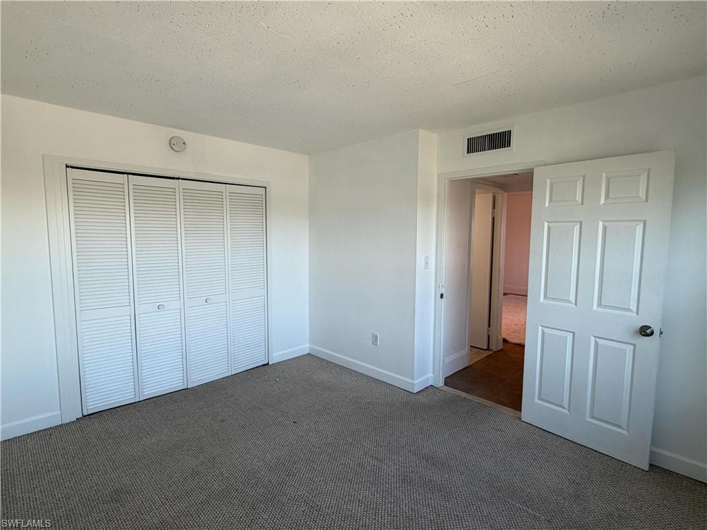 FIRST HARBOUR TOWER CONDO - Residential