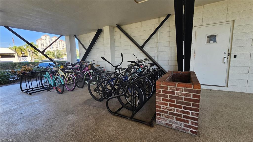 FIRST HARBOUR TOWER CONDO - Residential