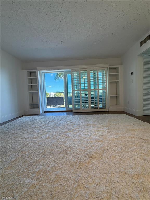 FIRST HARBOUR TOWER CONDO - Residential