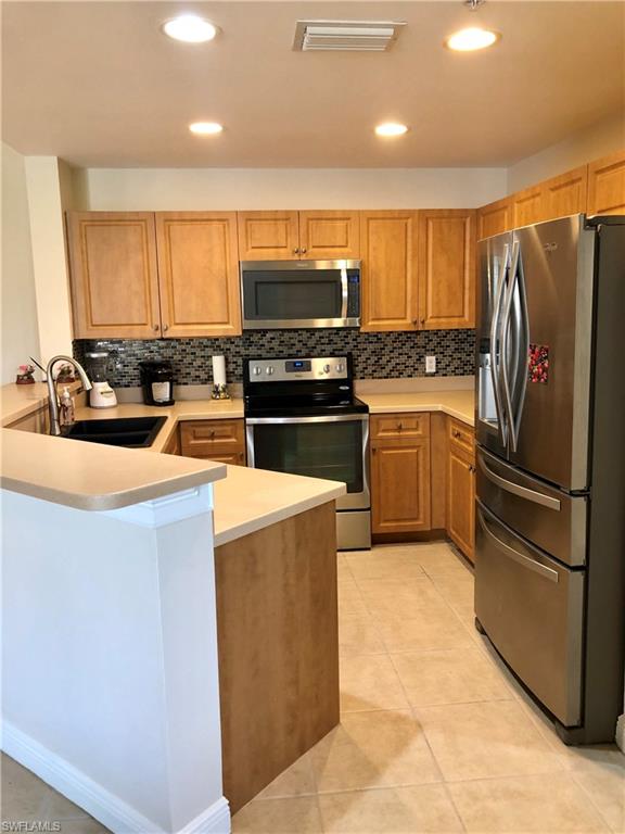 ISLES OF PORTO VISTA - Residential