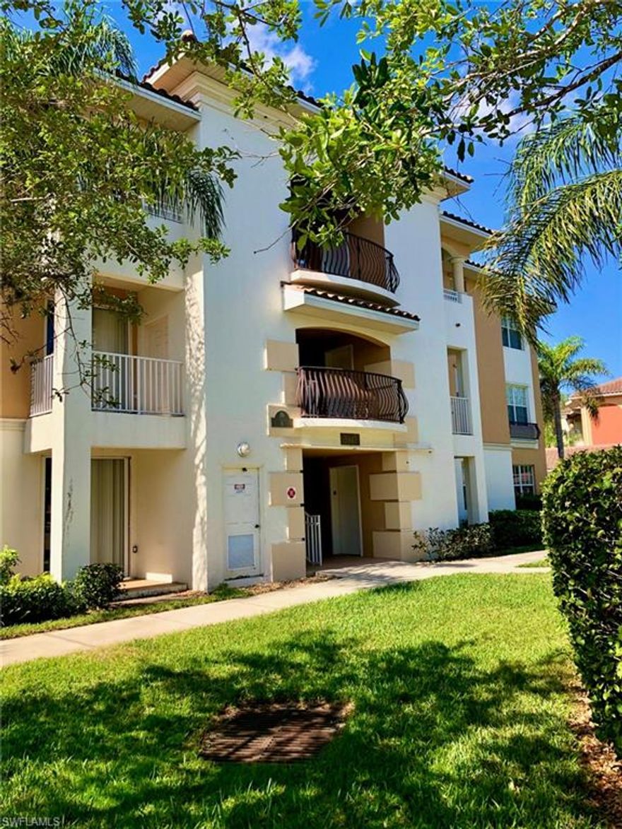 Welcome home to this beautiful 3rd floor condo located in Isles of Porto Vista! Move into this very clean TOP floor (No Neighbors above you) 2 bedroom, 2 bath PLUS DEN Corner Unit Condo with a PRIVATE, Secure single car GARAGE with Window! Pretty Screened-in Balcony surrounded by beautiful mature Palm Tree's & a storage closet!
Indoor features include stainless steel appliances, horseshoe kitchen, breakfast bar, recessed lighting, trey ceilings, neutral paint colors, a DEN with double doors, laundry in residence & an ELEVATOR makes groceries easier. Large Owners Bedroom with huge walk in closet, walk-in shower, counter area with two vanities. You won't find a better value in a community this great. The top floor has a lovely courtyard view when exiting the elevator! Exterior amenities include sparkling resort style pool, Clubhouse with fitness center, 3 lakes w/plenty of fishing, sidewalks and every building has its own elevator & remote access at the main gate. So much to offer at such a great price and located just off Pine Island Rd. This gated community very close to shopping, restaurants and more. Motivated Owner Says Make an Offer! Furnishings are negotiable as well!