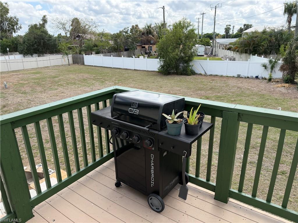 SAN CARLOS PARK - Residential