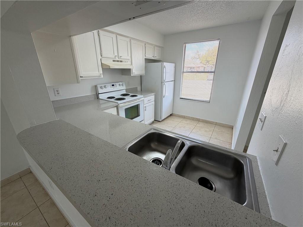 SAN CARLOS PARK - Residential